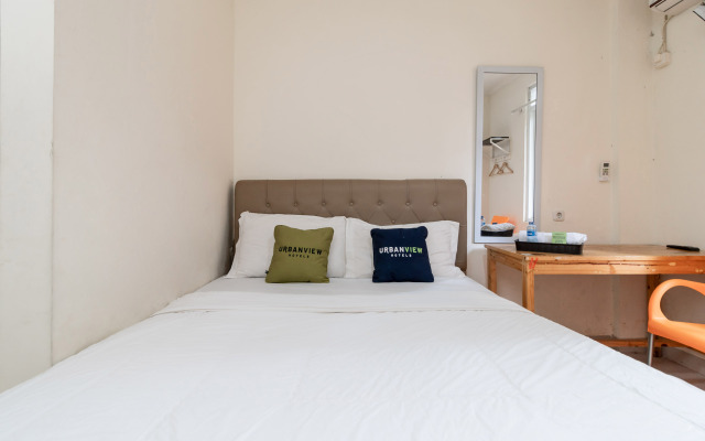 Urbanview Hotel Minongga Pondok Labu by RedDoorz