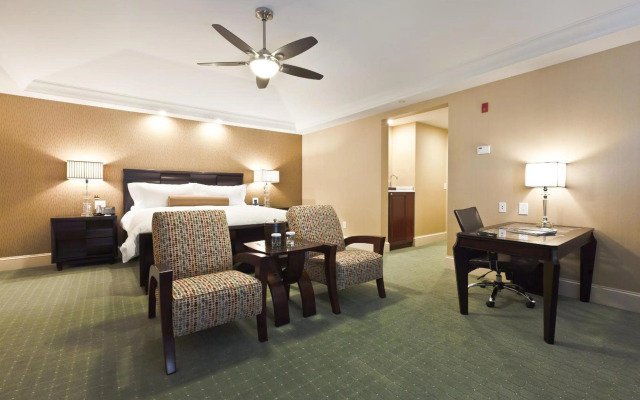 Town & Country Inn and Suites