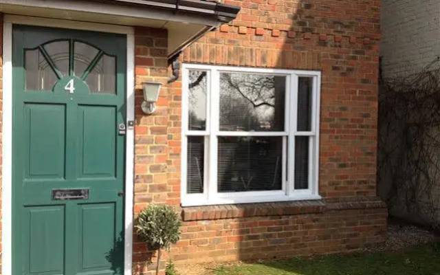 Flat 4 Summertown Court