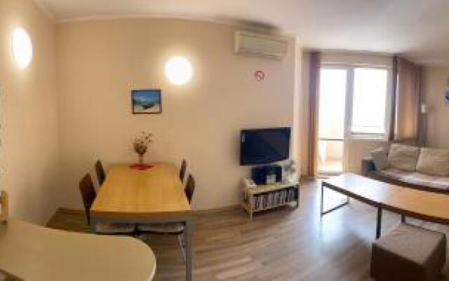 First Line Apartment at Obzor