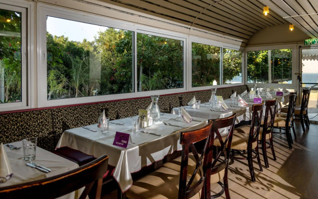 Royal Plaza Hotel