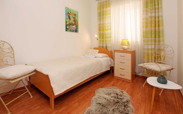 Sunshine Apartment Doda