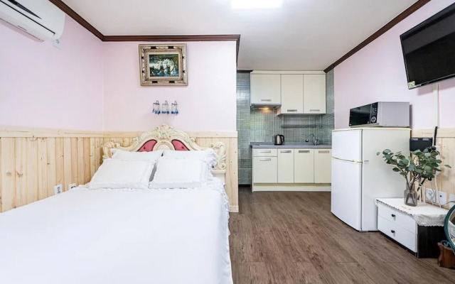 Samcheok Garden Pension