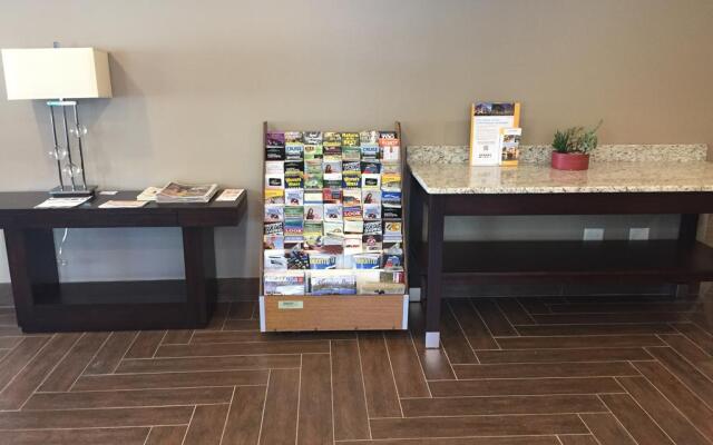 The Lux Hotel & Conference Center, an Ascend Collection Hotel