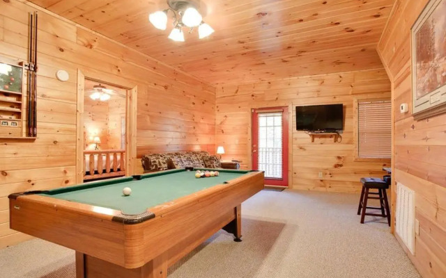 Lucky Cub Cabin