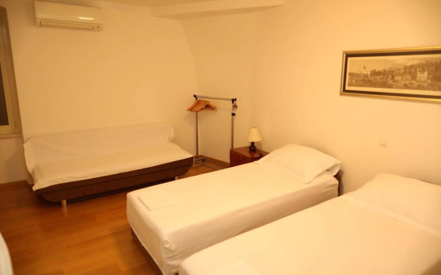 Malena Palace Experience