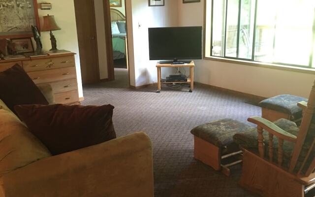 River Vista Vacation Homes