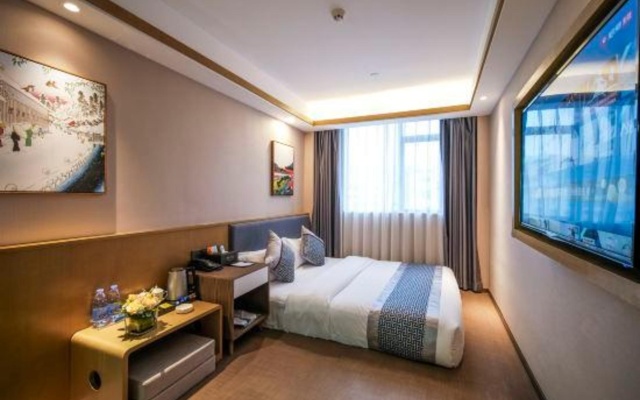 Huiyue Hotel (Guangzhou Baiyun Station Julong Subway Station Branch) – Guest Rooms – Guangzhou