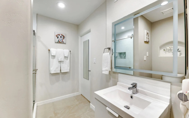 Pet-friendly Mesa Home w/ Community Amenities!