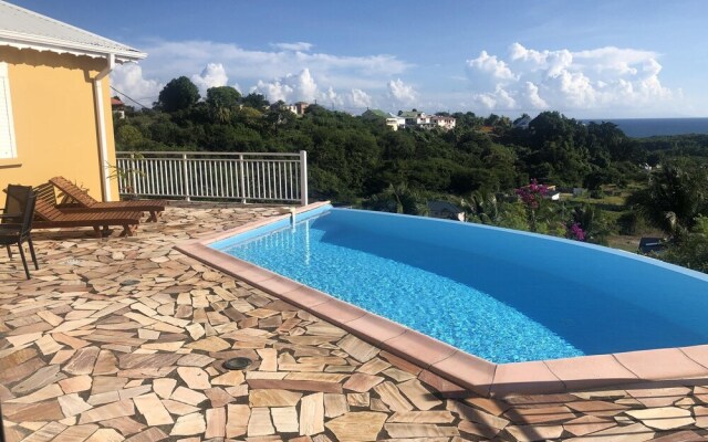 Villa With 4 Bedrooms in Le Gosier, With Wonderful sea View, Private Pool, Enclosed Garden - 500 m From the Beach