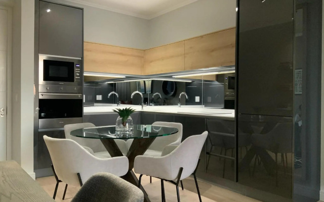 5 Star Elegant Apartments, Ellipse Waterfall City, Johannesburg