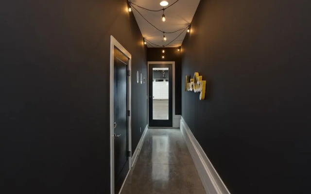 East Nash Oasis - 13 Beds - Going Fast