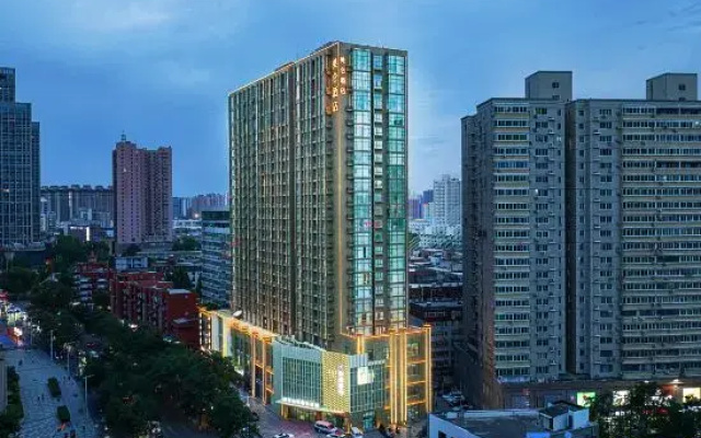 Madison Zhengzhou Erqi Square