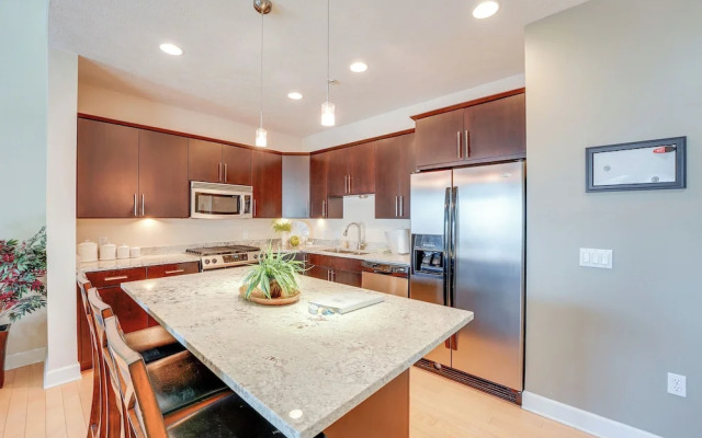 Marina, Pool & Balcony: Modern Spring Lake Condo