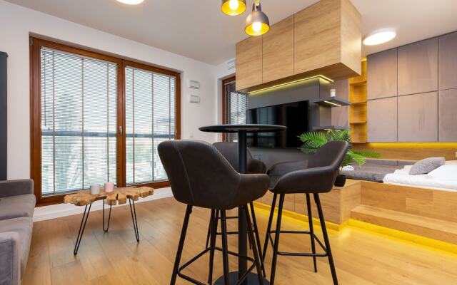 Studio Warsaw Grzybowska by Renters