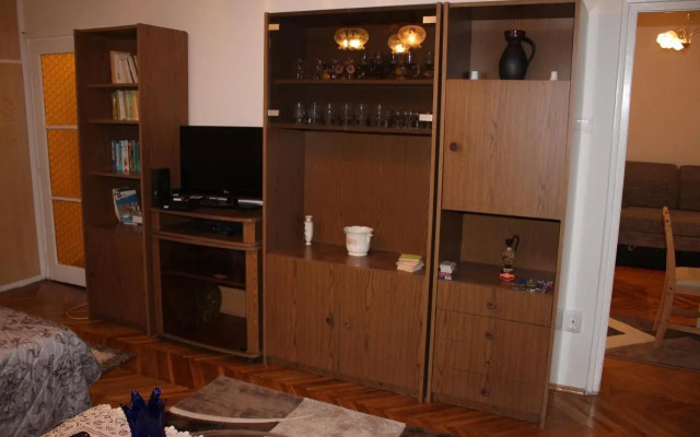 3 hippos apartman