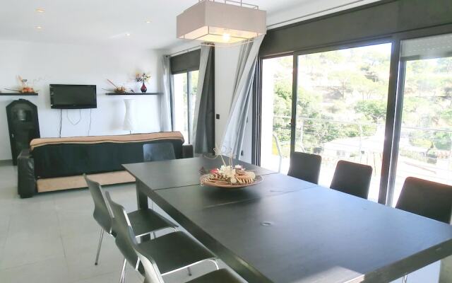 104664 - Villa in Lloret de Mar