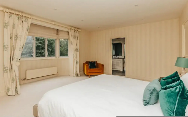 The Partridge - From 1000 Per Night