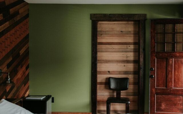 Pitchwood Inn & Alehouse