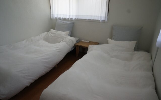 Tiny guest house mametora