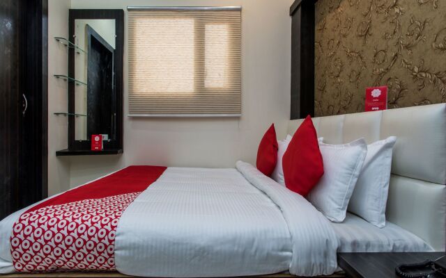 OYO 12128 Hotel Sajan Palace
