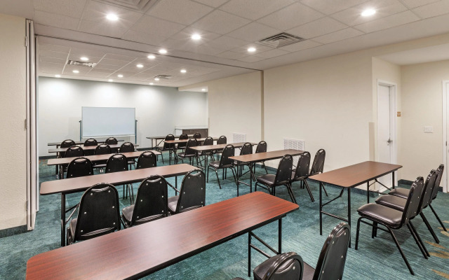 Candlewood Suites Houston North I45 by IHG