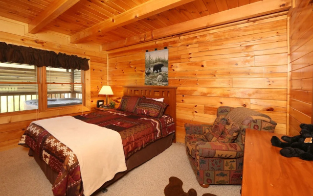 Bear Heaven - Two Bedroom Cabin
