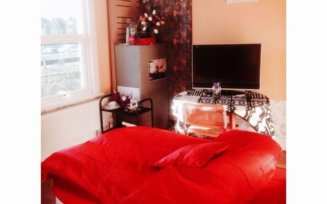 Littlehampton Little Ceylon Place