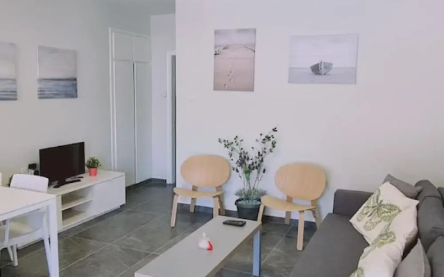14 AN - 114 Nissi Twins Apartment