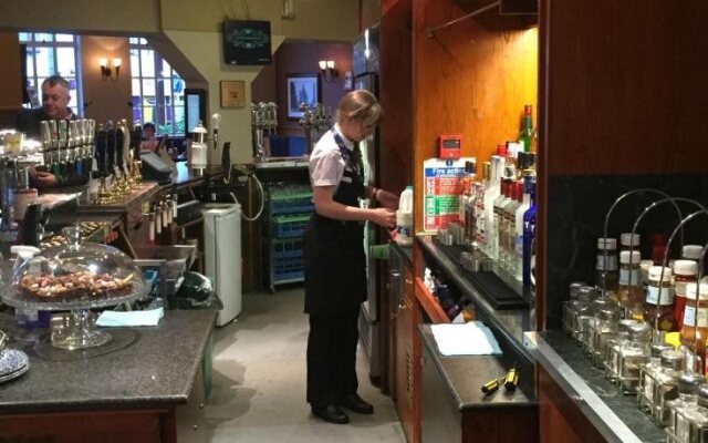 The Brocket Arms