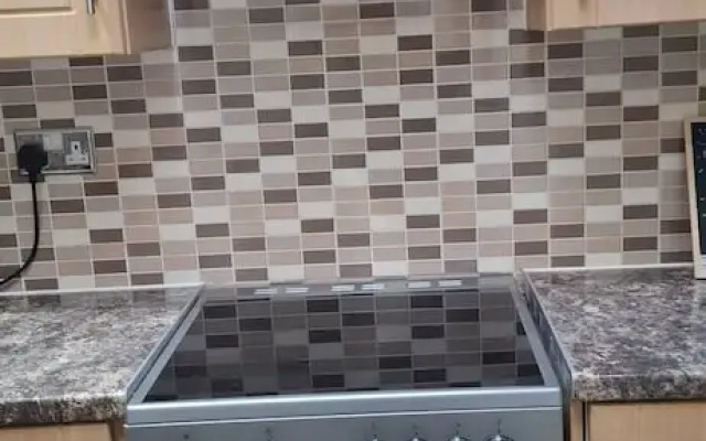 Spacious 3 Bed 2 Baths Free Wifi Central Location