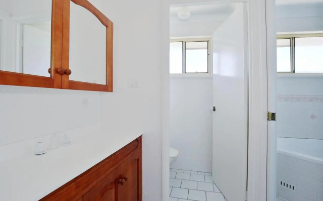 The Crescent - Pet Friendly - 1 Min To Beach