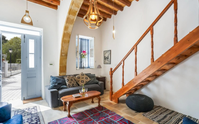 To Hani - Kamara Maisonette