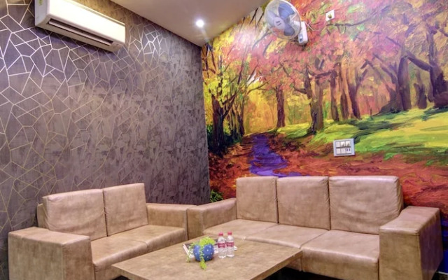 Hotel Silky Palace By GRB