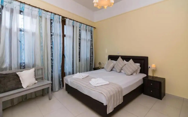 George s Poet Maisonette