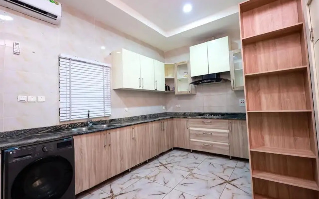Exclusive 3-bed Apartment in Lagos