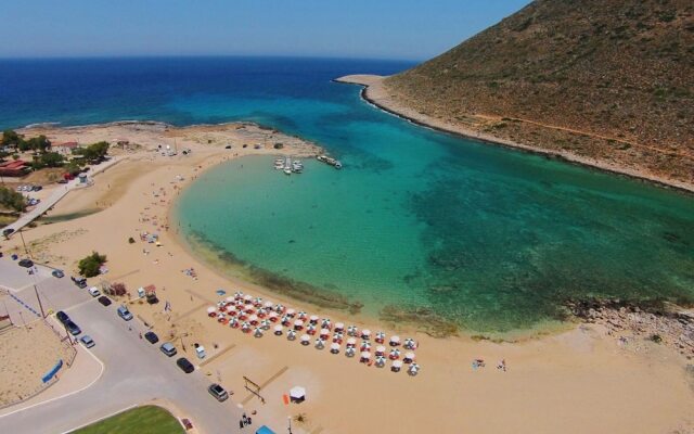 Gorgeous Villa with Garden - Stavros Beach