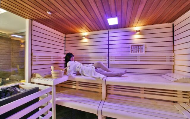 Plaza Madeleine Hotel & Spa