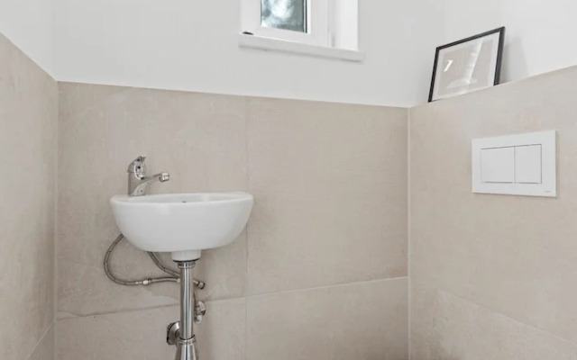 4ty3-Apartments Rochus-Market is calling