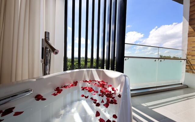 Midori Clark Hotel and Casino