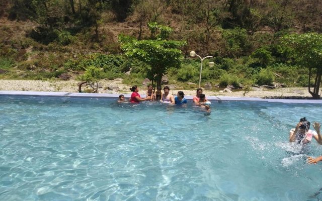 Crocus River Resort