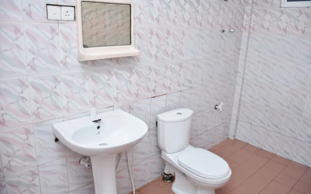 Silvery Inn by OYO Rooms