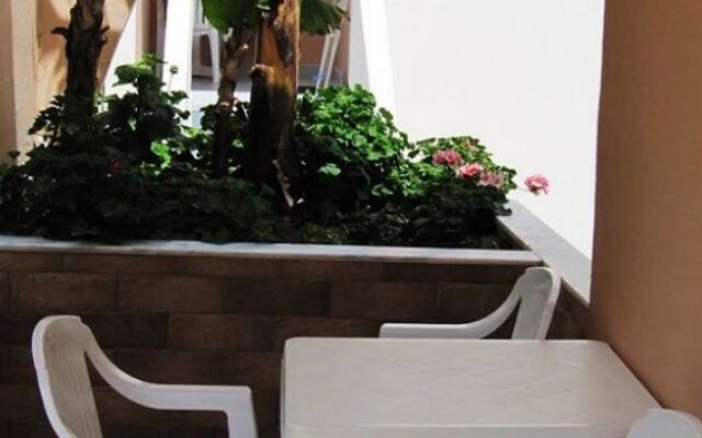 Marias Studios and Apartments