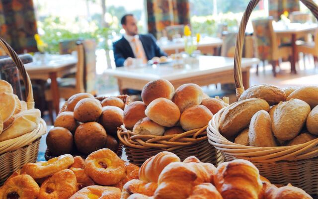 Отель Move Inn Jeddah