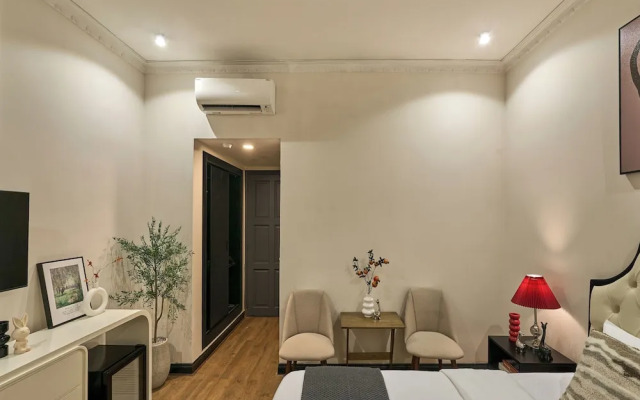 The Passion Lux Airport Hotel Apartment