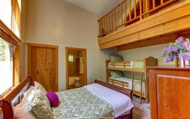 Fox Hollow by Stewart Mountain Lodging