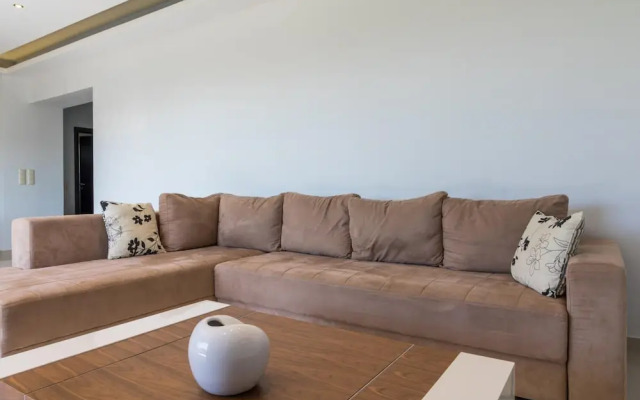 Amazing 2 Bdrm Sea View Holiday Apt
