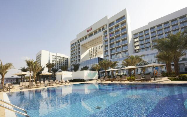 Отель Hotel Riu Dubai