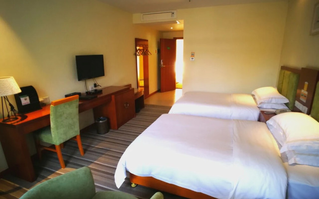 Yangshuo Leisure Tea Resort