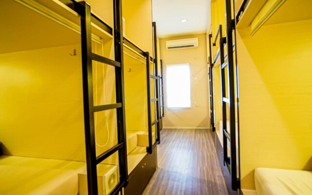 DD Living - Hostel
